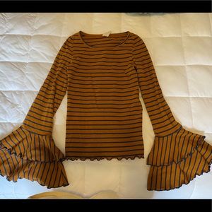 Free people long sleeve soft top with bell sleeves